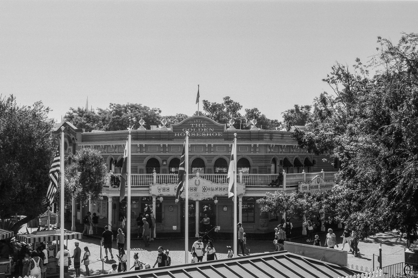 The Golden Horseshoe - Disneyland